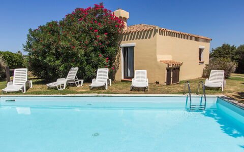 Villetta Mare Blu With Pool, Country Village, Stin: Schwimmbad, Resort, Estate, Eco Hotel, Gartenmöbel, Villa, Bauernhaus, Hazienda, Sonnenliege, Schatten
