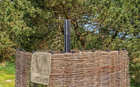 Star - 600M from the Sea: Erholung, Werbung, Park, Banner, Schild, Pfad