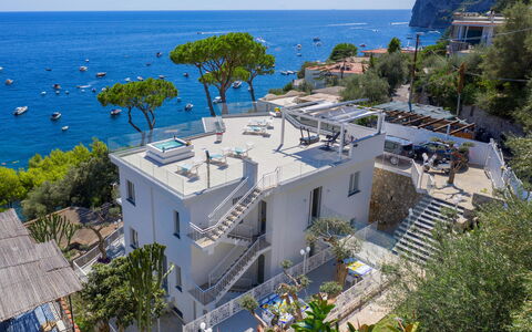 Villa Neranyum: Küste, Wohngebiet, Meer, Küsten Und Ozeanische Forms, Haus, \Stadt, Vogelperspektive, Zuhause, Wohnung