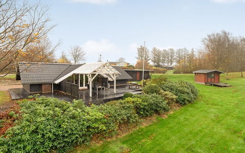 Jantje - 500M to the Fjord: Blau, Schwimmbad, Möbel, Gartenmöbel, Resort, Stuhl, Schatten, Eco Hotel, Blumentopf