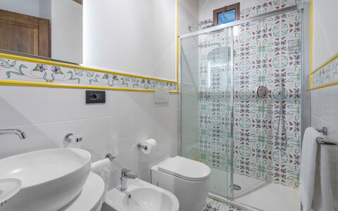 Le Torri, Borgo Campassini, Monteriggioni: Interior Design, Flooring, Fussboden, Armatur, Fliese, Zapfhahn, Badezimmer, Installation, Zimmer, Sinken