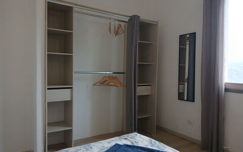 Villa dei Sogni: Möbel, Holz, Flooring, Interior Design, Fussboden, Schlafzimmer, Bett, Zimmer, Zuhause, Wohnung