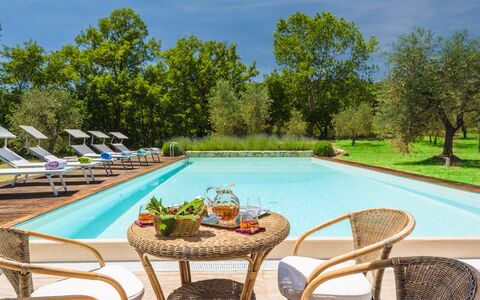 Terra Quercus: Schwimmbad, Gartenmöbel, Resort, Möbel, Garten, Sonnenliege, Stuhl, Eco Hotel, Hazienda, Thermae