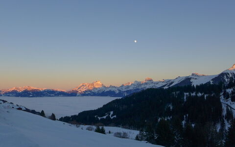 Edelweiss: Himmel, Bergforms, Schnee, Winter, Berg, Gebirge, Terrain, Hügel, Geologisches Phänomen, Hochland