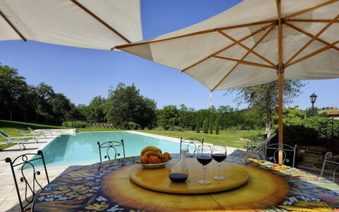 Mulino della Villa: Möbel, Schwimmbad, Stuhl, Resort, Schatten, Garten, Eco Hotel, Estate, Design, Landscaping