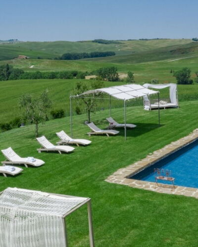 Prugnolo: Wiese, Grundstueck, Einfach, Rasen, Freizeit, Schwimmbad, Wiese, Weide, Gartenmöbel, Kunstrasen