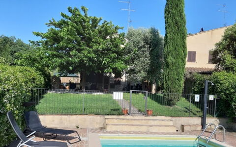 Il Bosco: Wohngebiet, Strauch, Schwimmbad, Schatten, Garten, Hazienda, Hinterhof, Estate, Garten