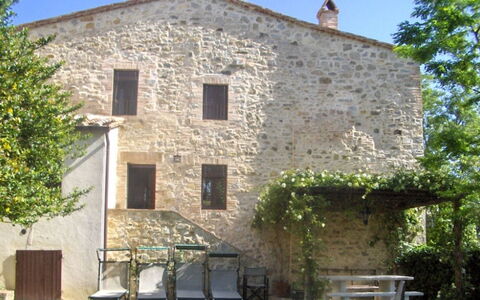 Borgo di Fighine: Wand, Gebäude, Fenster, Haus, Zuhause, Menschliche Siedlung, Hütte, Ländliches Gebiet, Estate, Bauernhaus
