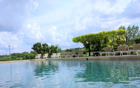 Podere della Bruciata: Schwimmbad, Gartenmöbel, Freizeit, Regenschirm, Resort, Sonnenliege, Tropen, Water Feature, Ferienort, Eco Hotel