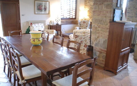 Magnolia e Camelia: Möbel, Flooring, Tabelle, Interior Design, Holz, Fussboden, Stuhl, Küche & Esszimmer Tisch, Esszimmer, Zimmer
