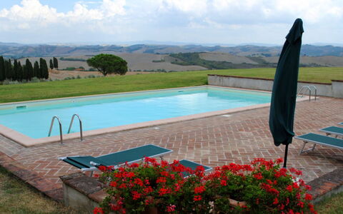 Il Tinaio: Schwimmbad, Wohngebiet, Estate, Hazienda, Bauernhaus, Villa, Resort, Hof, Landscaping, Garten