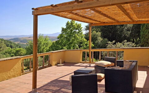 La Palazzina: Holz, Veranda, Möbel, Schatten, Holzbeize, Hartholz, Outdoor Struktur, Decke, Balkon, Gartenmöbel