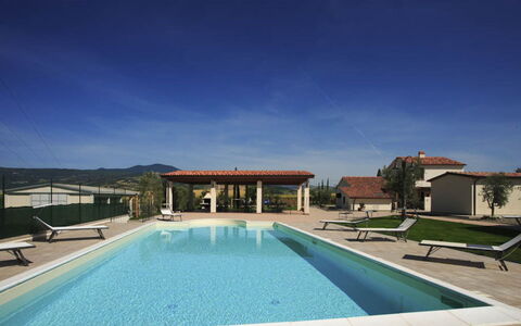 San Giuseppe Villa: Schwimmbad, Wohngebiet, Resort, Haus, Verbundwerkstoff, Eco Hotel, Schatten, Gartenmöbel, Estate, Hazienda