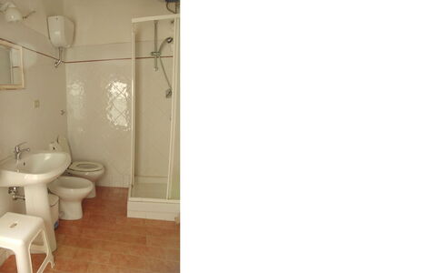 Casalunga: Armatur, Flooring, Fussboden, Bad Sink, Badezimmer, Toilleten Sitz, Sinken, Toilette, Interior Design, Installation