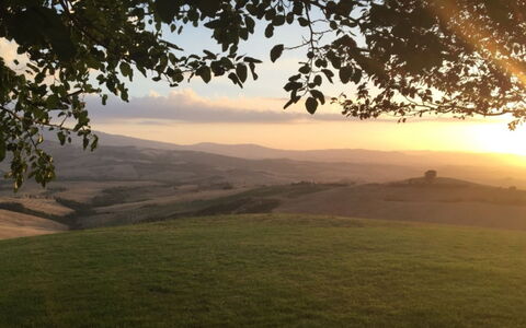 Vallocchie: Natur, Gras, Natürliche Landschaft, Hügel, Atmosphärisches Phänomen, Wiese, Horizont, Ökoregion, Landschaft, Sonnenaufgang