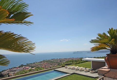 Villa Garda: Meer, Küsten Und Ozeanische Forms, Wohngebiet, Küste, Ozean, Resort, Estate, Eco Hotel, Ferienort, Schwimmbad