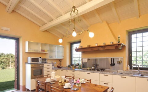 Bagnoletto: Interior Design, Möbel, Flooring, Holz, Zuhause, Decke, Light Fixture, Küche, Fussboden, Beleuchtung