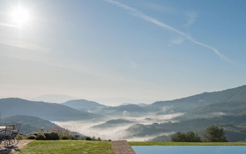 Villa Torre: Bergforms, Berg, Natur, Hügel, Natürliche Landschaft, Hochland, Landschaft, Bergstation, Gebirge, Wiese