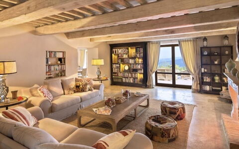 Villa Santa: Möbel, Interior Design, Wand, Couch, Flooring, Wohnzimmer, Decke, Zimmer, Zuhause, Fussboden
