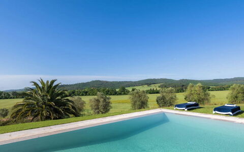 Villa Moscato: Blau, Schwimmbad, Natürliche Landschaft, Landscaping, Bauernhaus
