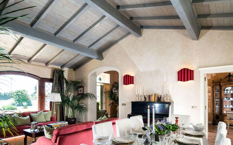 Villa del Sirio: Interior Design, Möbel, Decke, Flooring, Zuhause, Beleuchtung, Tabelle, Stuhl, Fussboden, Wohnzimmer