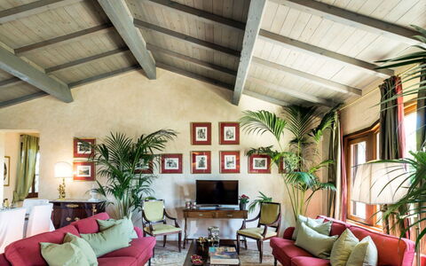 Villa del Sirio: Möbel, Interior Design, Decke, Couch, Flooring, Beleuchtung, Tabelle, Wohnzimmer, Zuhause, Fussboden