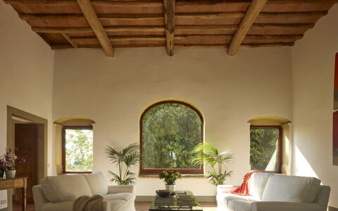 Villa del Riccio: Möbel, Interior Design, Wand, Holz, Flooring, Zuhause, Fussboden, Wohnzimmer, Zimmer, Couch
