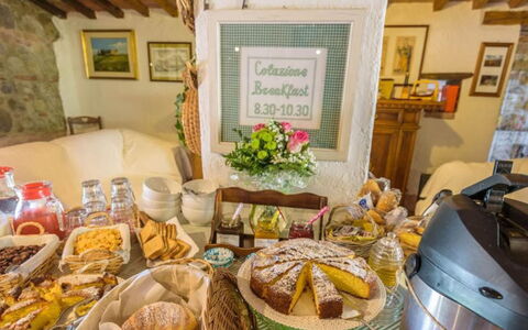 Podere Contignano: Essen, Geschirr, Möbel, Zutat, Dessert, Servierware, Frühstück, Brunch, Fingerfood