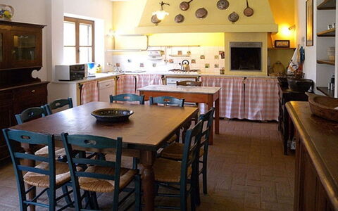 Casale Gioiello: Möbel, Interior Design, Flooring, Holz, Tabelle, Zimmer, Küche & Esszimmer Tisch, Stuhl, Küche, Decke