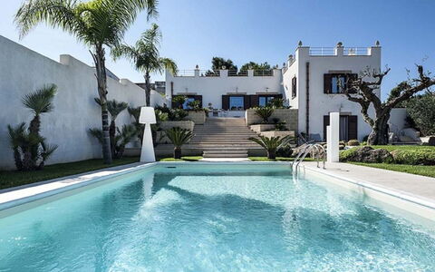 Villa della Laguna: Schwimmbad, Resort, Verbundwerkstoff, Estate, Villa, Landscaping, Hazienda, Eco Hotel, Hof, Villa