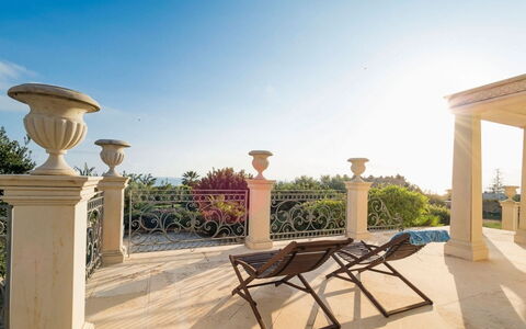 Villa del Drago: Säule, Baluster, Balkon, Schatten, Formen, Design, Geländer, Villa, Outdoor Struktur, Veranda
