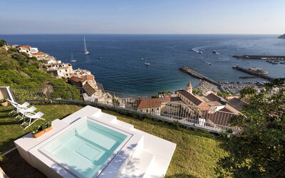 Villa Limoncello: Wasser, Meer, Küste, Küsten Und Ozeanische Forms, Resort, Schwimmbad, Ozean, Ferienort, Strandresort