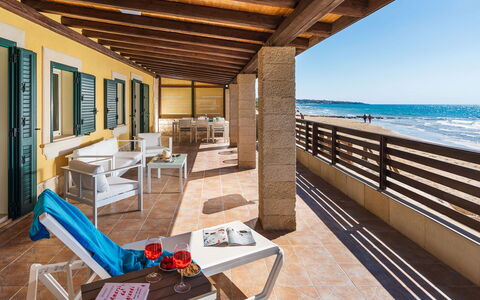 Casa sul Mare: Gartenmöbel, Schatten, Resort, Meer, Stuhl, Holzbeize, Eco Hotel, Hotel, Sonnenliege, Hartholz