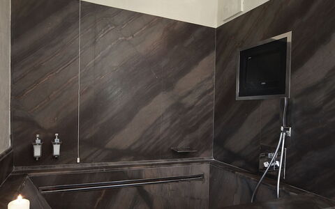 Tenuta le Selve: Armatur, Interior Design, Flooring, Zapfhahn, Fussboden, Installation, Badewanne, Zuhause, Badezimmer, Sinken