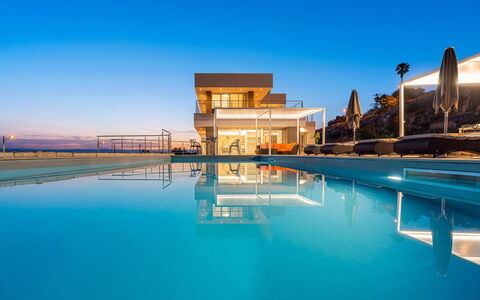 Villa Nina: Blau, Schwimmbad, Resort, Wohnung, Eco Hotel, Hotel, Villa, Ferienort, Dämmerung, Strandresort