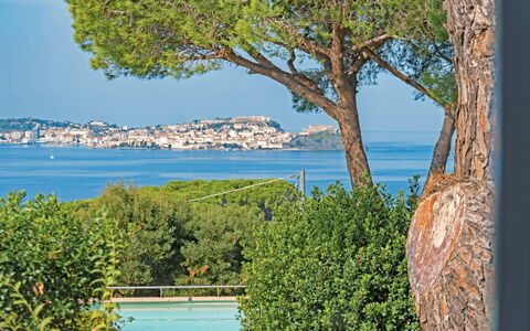 Villa Magazzini: Blau, Wasser, Gewässer, Baum, Vegetation, Küsten Und Ozeanische Forms, Meer, Küste, See, Ozean
