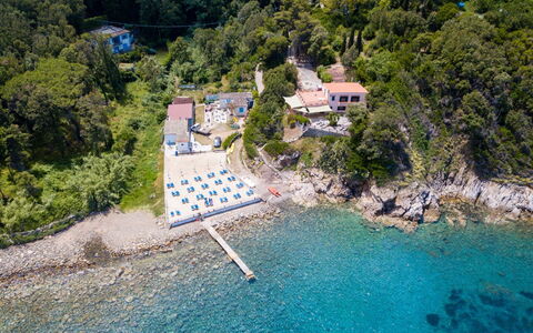 Villa Marciana: Resort, Küste, Küsten Und Ozeanische Forms, Schwimmbad, Ufer, Touristenattraktion, Meer, Eco Hotel, Strandresort, Freizeit