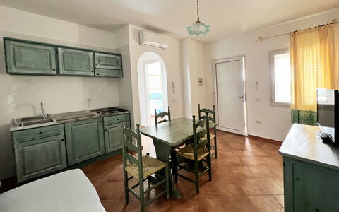 Apartments In Golfo Orosei: Möbel, Interior Design, Flooring, Fussboden, Countertop, Decke, Küche, Zimmer, Tabelle, Beleuchtung