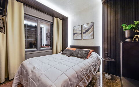 Levi Star West a: Interior Design, Bett, Möbel, Schlafzimmer, Flooring, Fussboden, Wand, Bettdecke, Holz, Decke