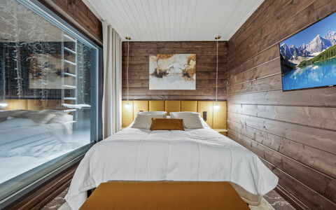 Levi Star West a: Interior Design, Holz, Flooring, Fussboden, Decke, Beleuchtung, Schlafzimmer, Möbel, Bett, Zuhause
