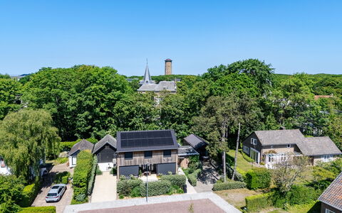 Residence Domburgse Duinen: Baum, Wohngebiet, Haus, Dach, Landschaft, Zuhause, Grundstueck, Menschliche Siedlung, Estate, Vorort