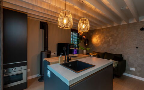 Bon Zoutelande: Interior Design, Möbel, Holz, Flooring, Light Fixture, Decke, Countertop, Fussboden, Beleuchtung, Küche
