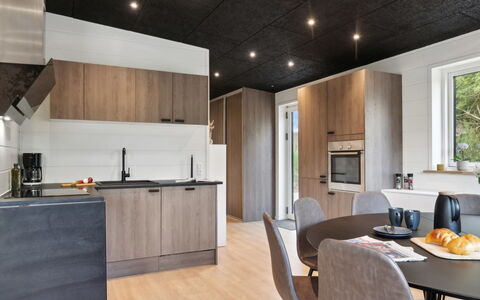 Danske - 6.8Km from the Sea: Möbel, Interior Design, Flooring, Küche, Countertop, Light Fixture, Decke, Holz, Fussboden, Küchengerät