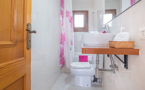 De Vacances: Schwimmbad, Resort, Wohnung, Hotel, Eigentumswohnung, Ferienort, Thermae, Villa, Eco Hotel