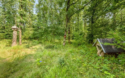 Lenya - 33Km from the Sea: Bergforms, Berg, Hügel, Gebirge, Bergstation, Menschliche Siedlung, Urban Design, Alpen, Senke, Gipfel