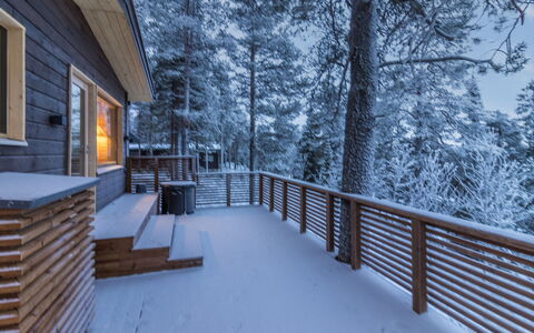 Kelokaltiokylän Maja 22: Holz, Winter, Einfrieren, Schnee, Deck, Hütte, Veranda, Hartholz, Planke, Blockhaus