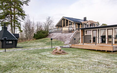 Aurinkopaikka: Holz, Zuhause, Haus, Die Architektur, Hütte, Dach, Grundstueck, Ländliches Gebiet, Veranda, Abstellgleis