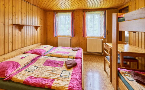 Švýcarský Dvůr Lodge: Schlafzimmer, Bett, Bedding, Blockhaus, Wohnheim, Bettrahmen, Bettdecke