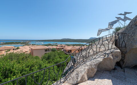 Golfo Aranci Apartments With Ac: Himmel, Schatten, Küste, Balkon