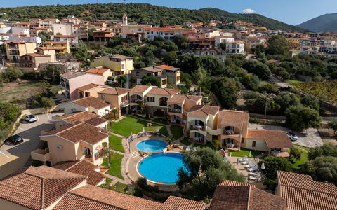 Apartment Sardinia Seaside Ac And Wifi: Resort, Schwimmbad, Ferienort, Villa